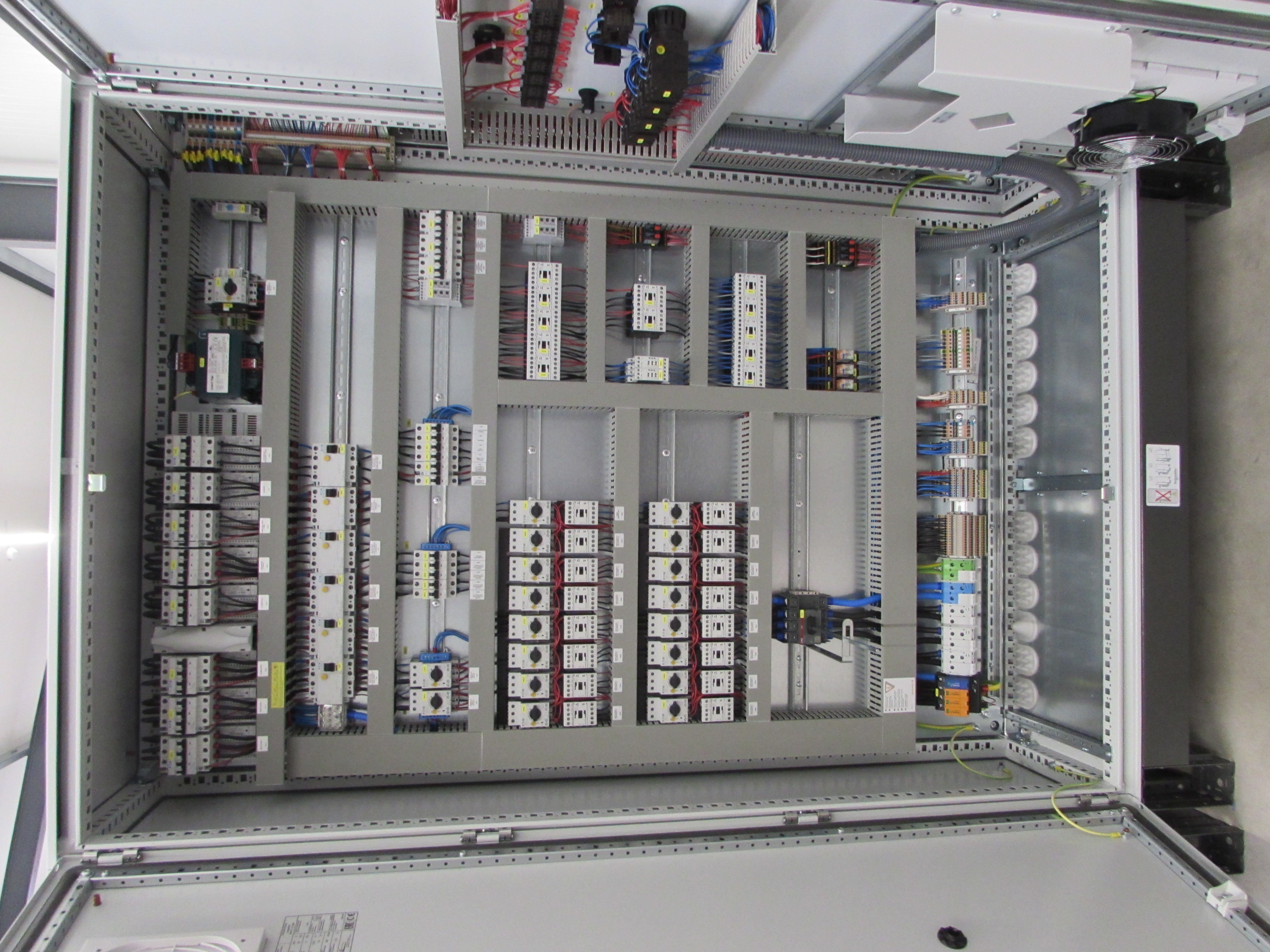 Control cabinet layer house - UV788 5r4t